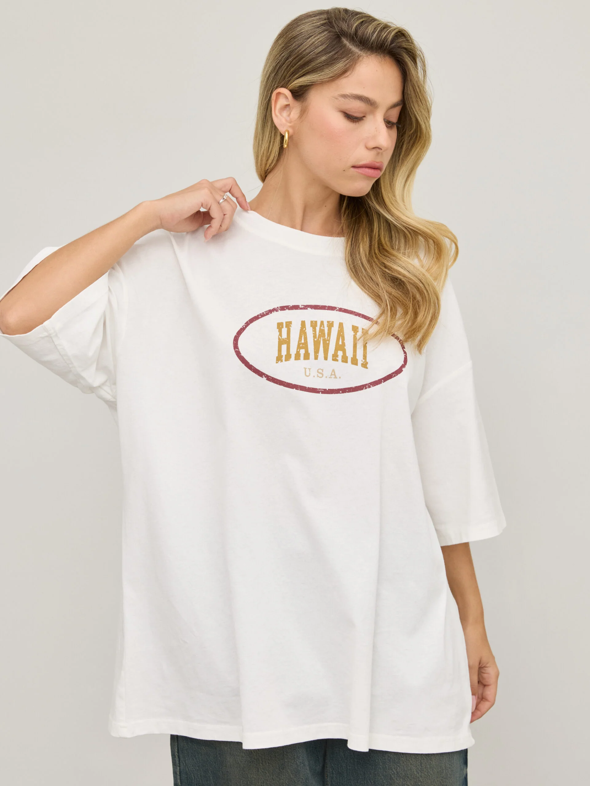 טישירט אוברסייז פרינט HAWAII | לבן - Image 3