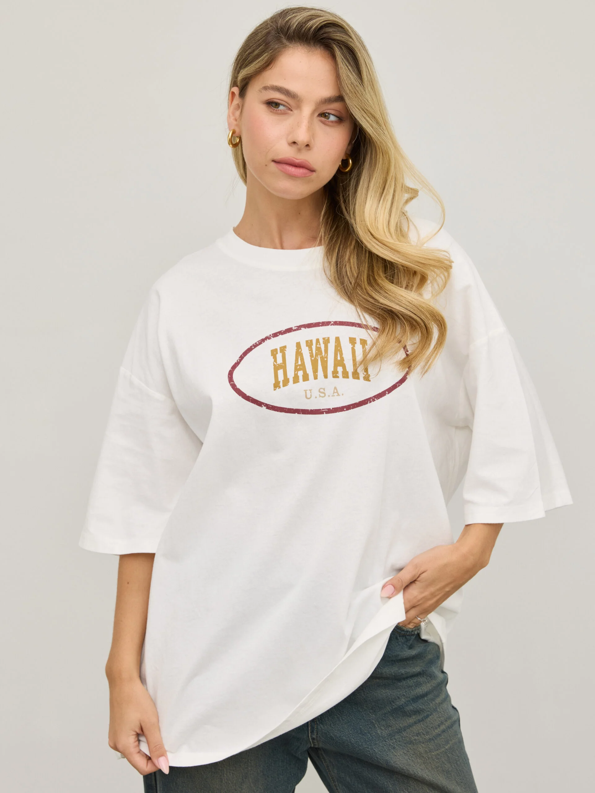 טישירט אוברסייז פרינט HAWAII | לבן - Image 4