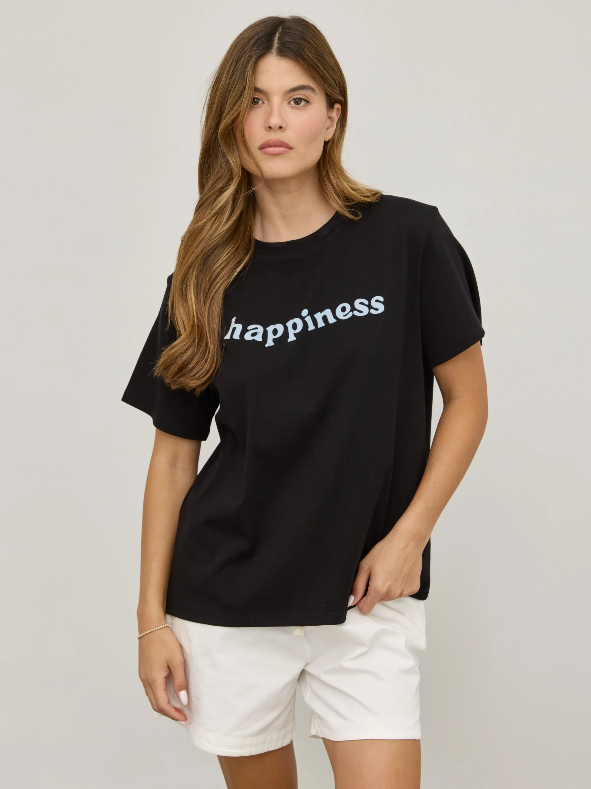 טישירט פרינט HAPPINES | שחור - Image 4